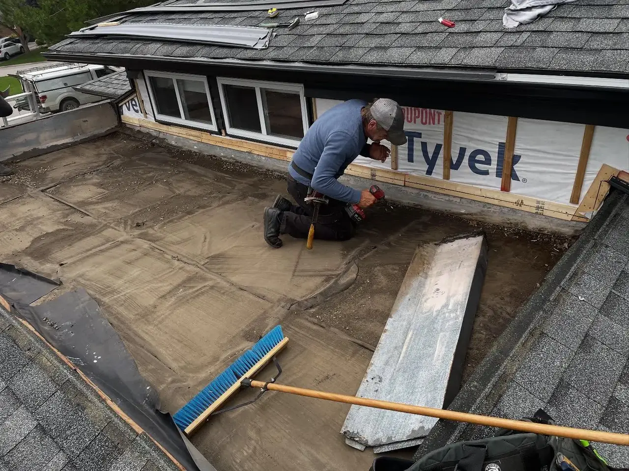Flat roofing installation